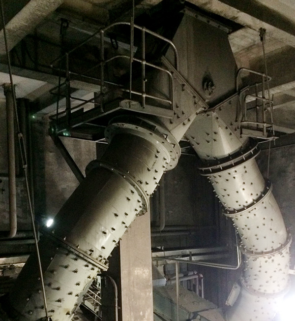 江河機(jī)械雙金屬耐磨鋼具有耐磨、耐腐蝕等