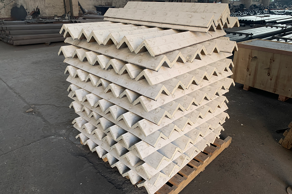 不銹鋼防磨護瓦Ф51內(nèi)彎316l