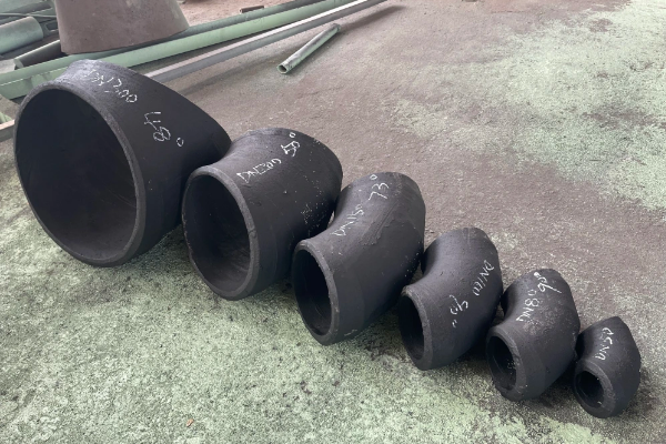 稀土合金耐磨彎頭性能特點